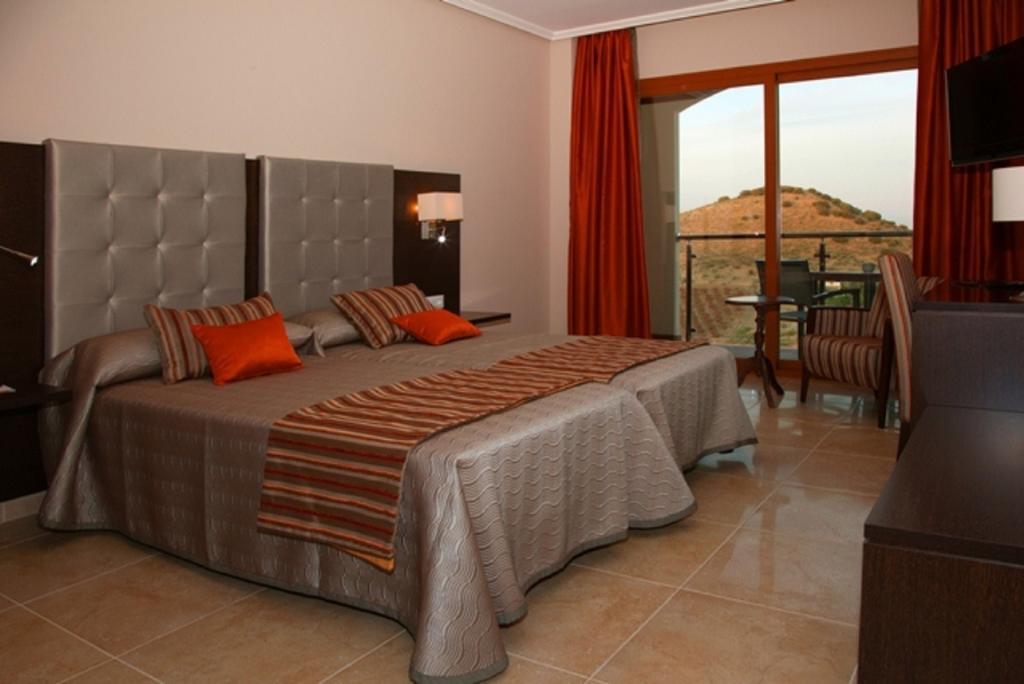 Hotel Rural Quinto Cecilio Medellín Zimmer foto